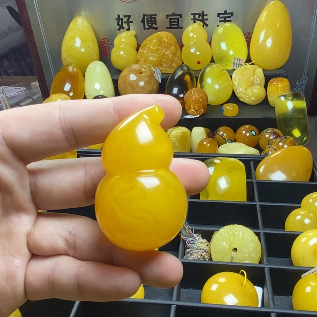 清***水裸石琥珀未镶嵌蜜蜡