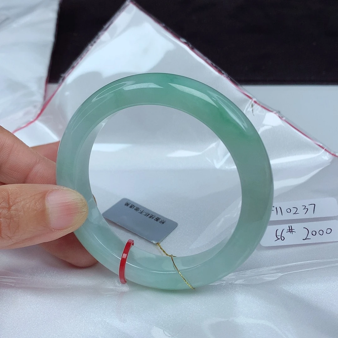 翡翠手镯未镶嵌56圈0237