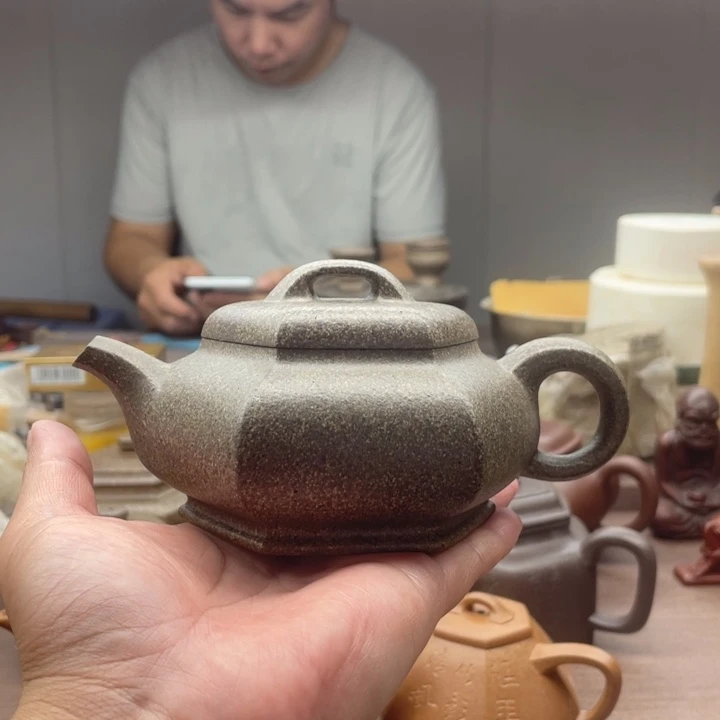 茶壶紫砂六方虚扁，手工泥（段泥）