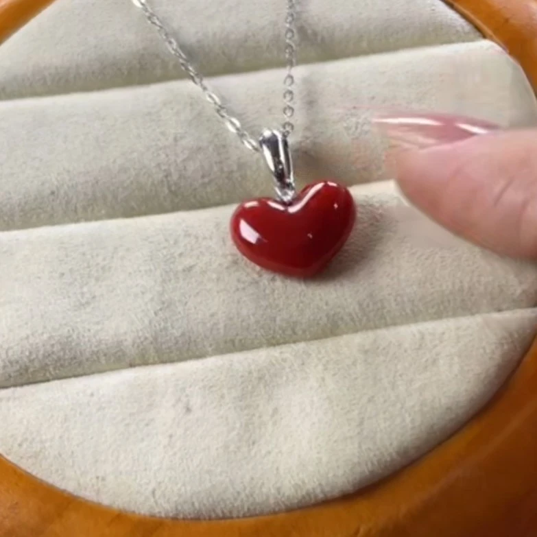 天然宝石红珊瑚吊坠