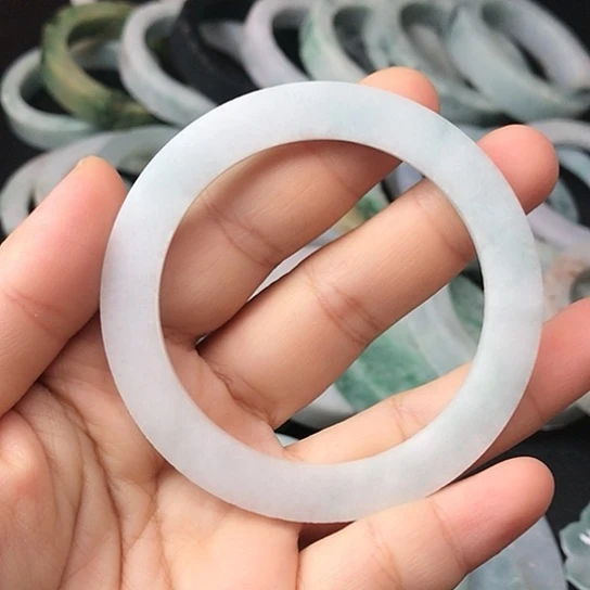 未镶嵌定制翡翠叮当手镯60以下圈