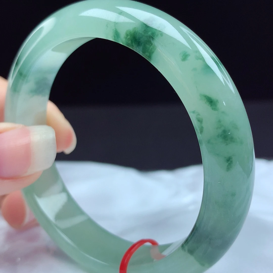 未镶嵌手镯翡翠66024，