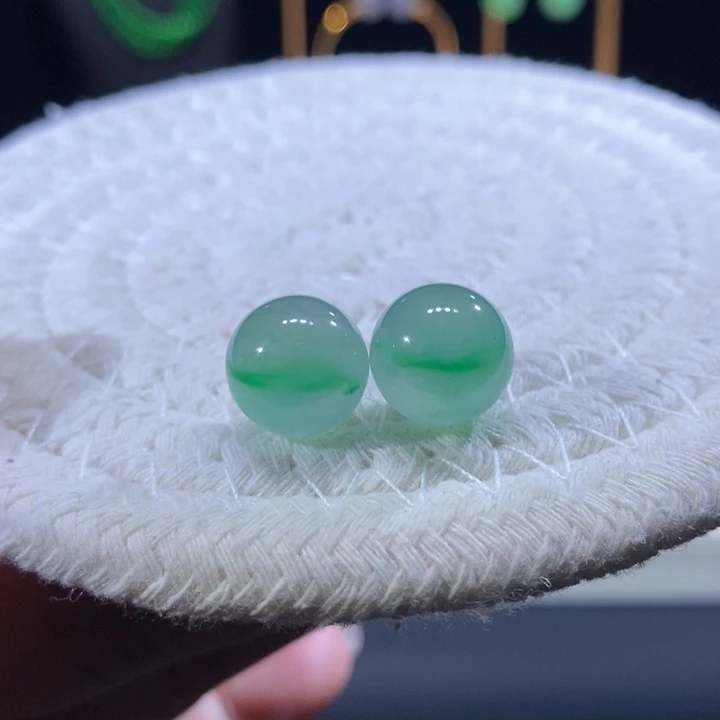 翡翠未镶嵌吊坠(不含链)翡翠冰飘绿珠（随机发一个）