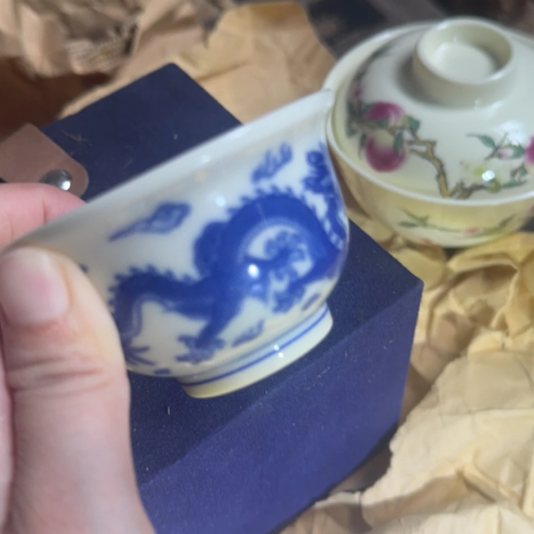 景德镇陶瓷双龙杯子