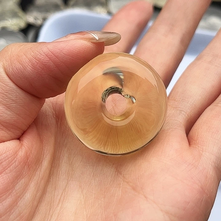 y***n颈饰未镶嵌水晶水晶