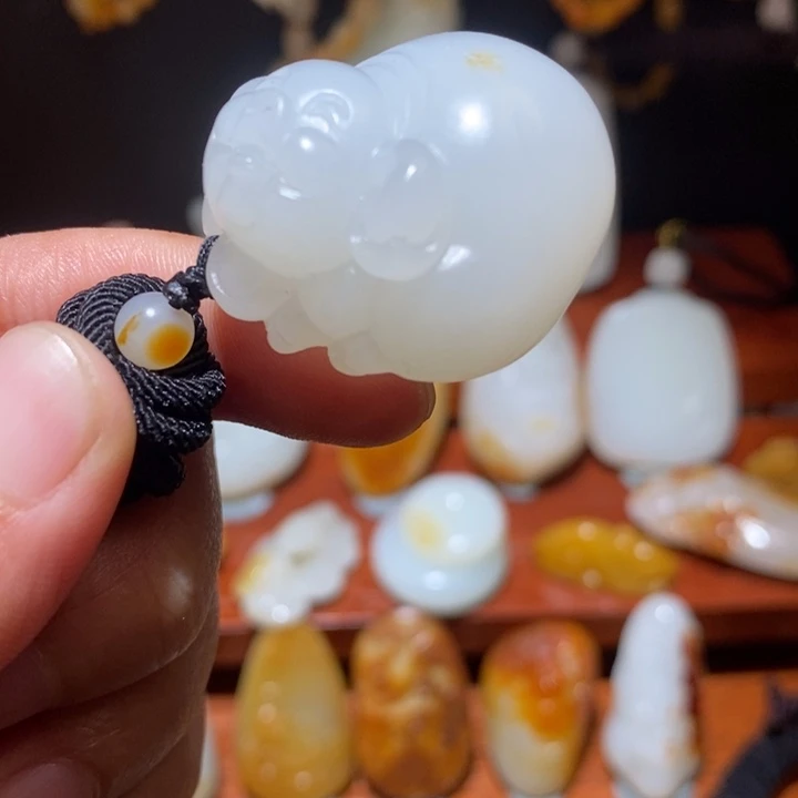 和田玉未镶嵌颈饰