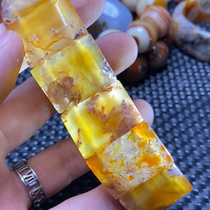 玛瑙/玉髓颈饰未镶嵌