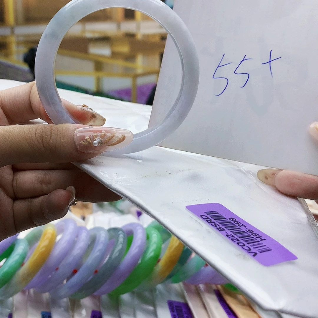 翡翠未镶嵌手镯hhh