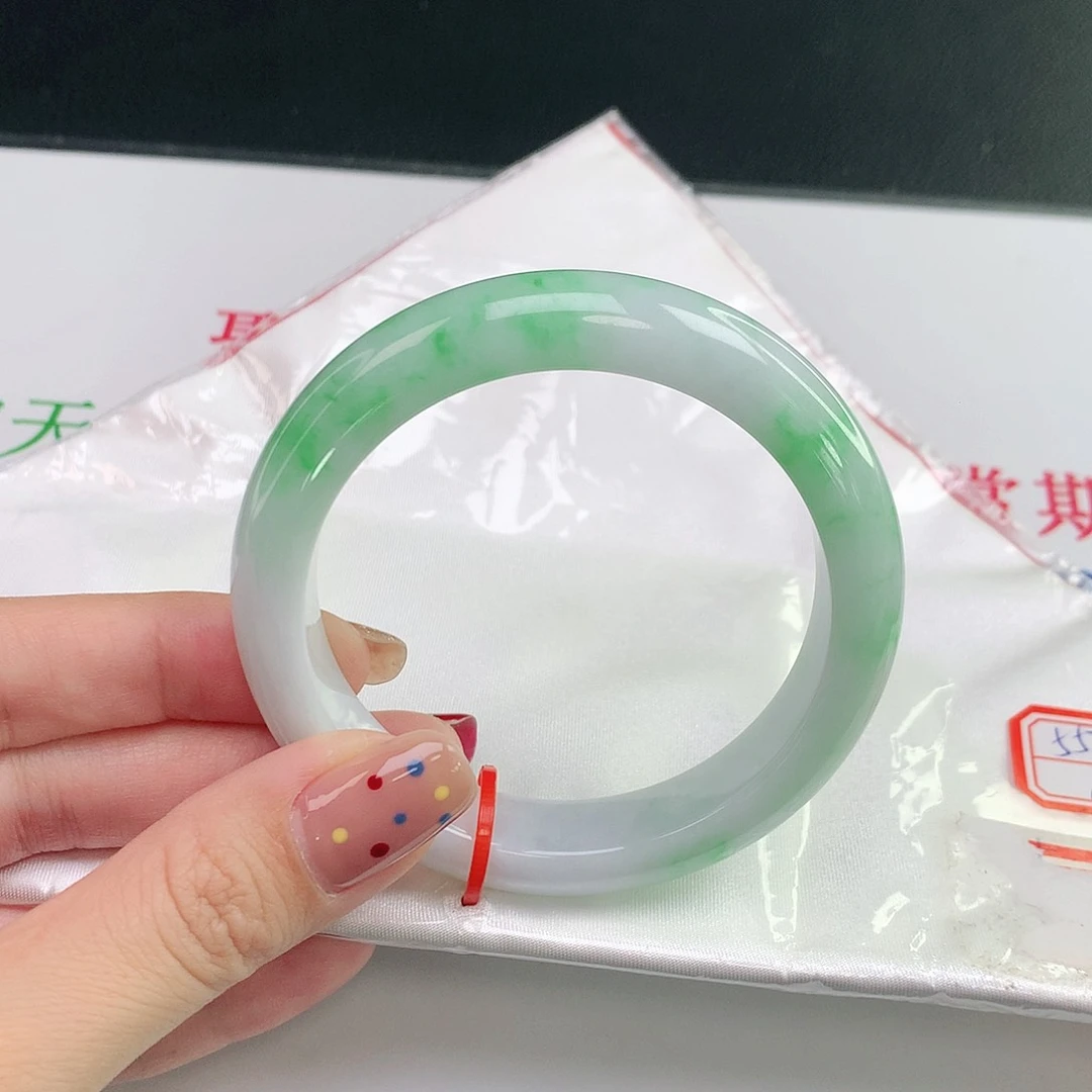 未镶嵌手镯翡翠010