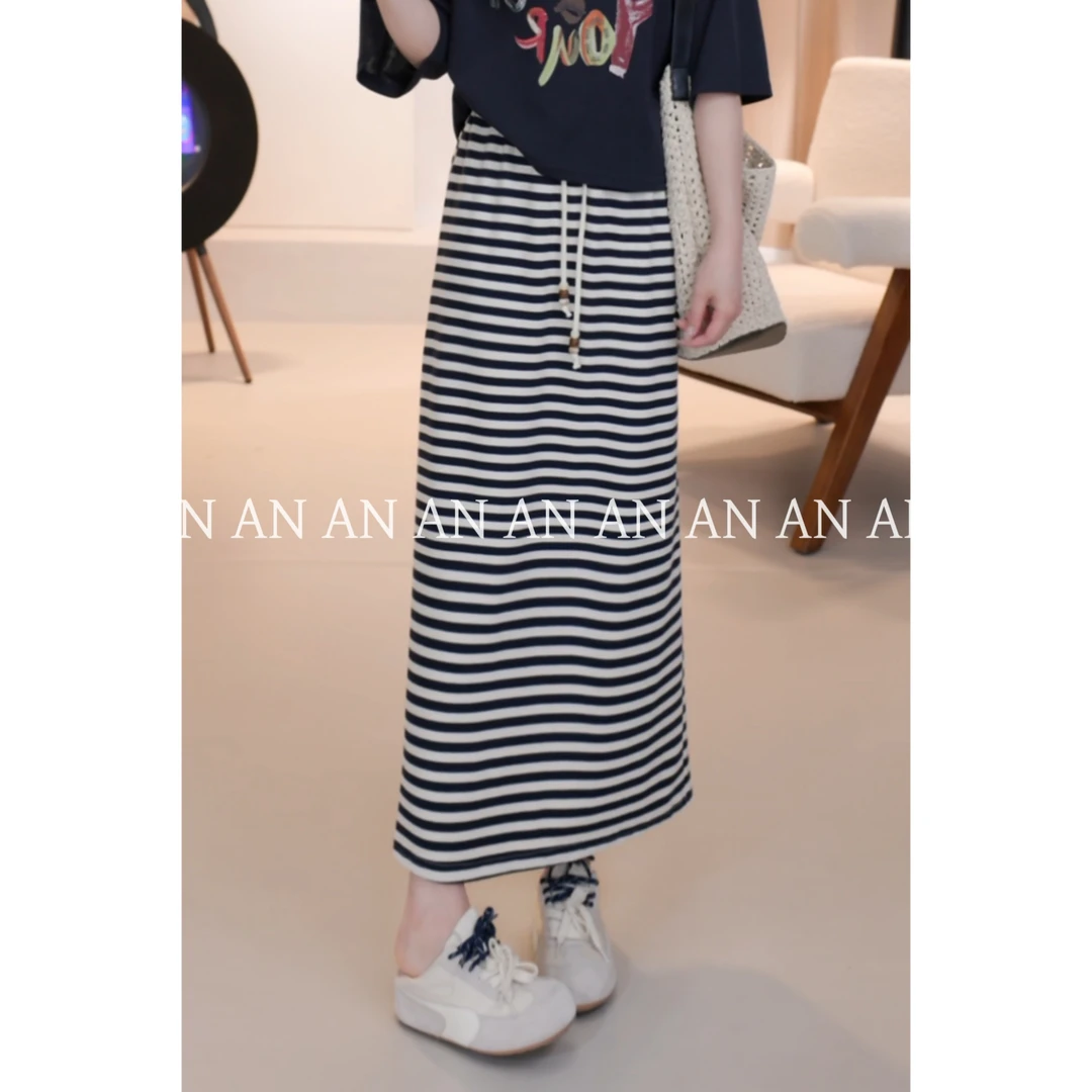 C05046休闲气质松弛感显瘦中长款松紧腰后开叉条纹半身裙女装