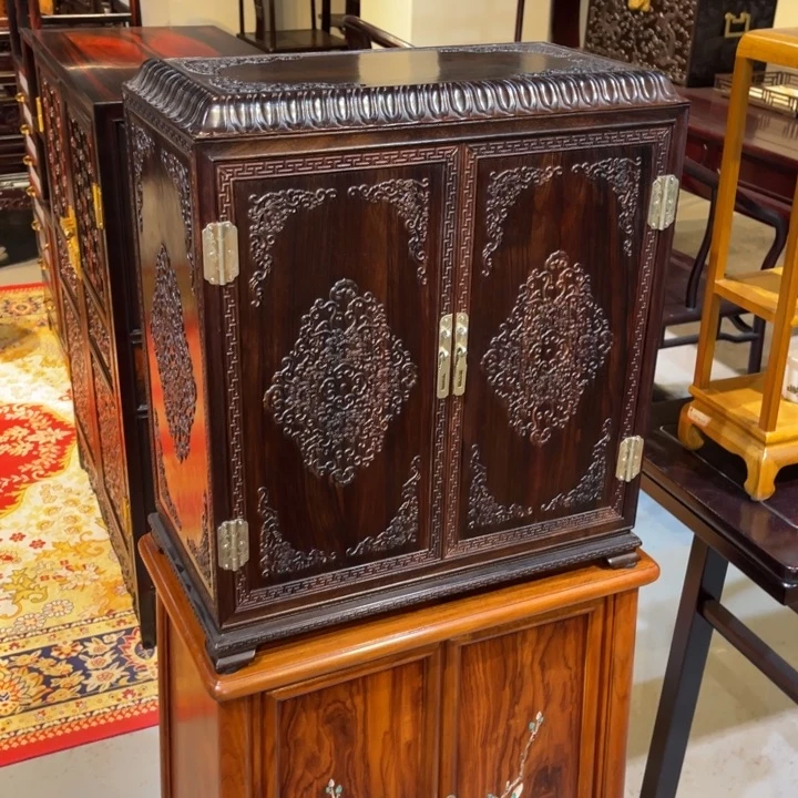 红酸枝木类成套家具