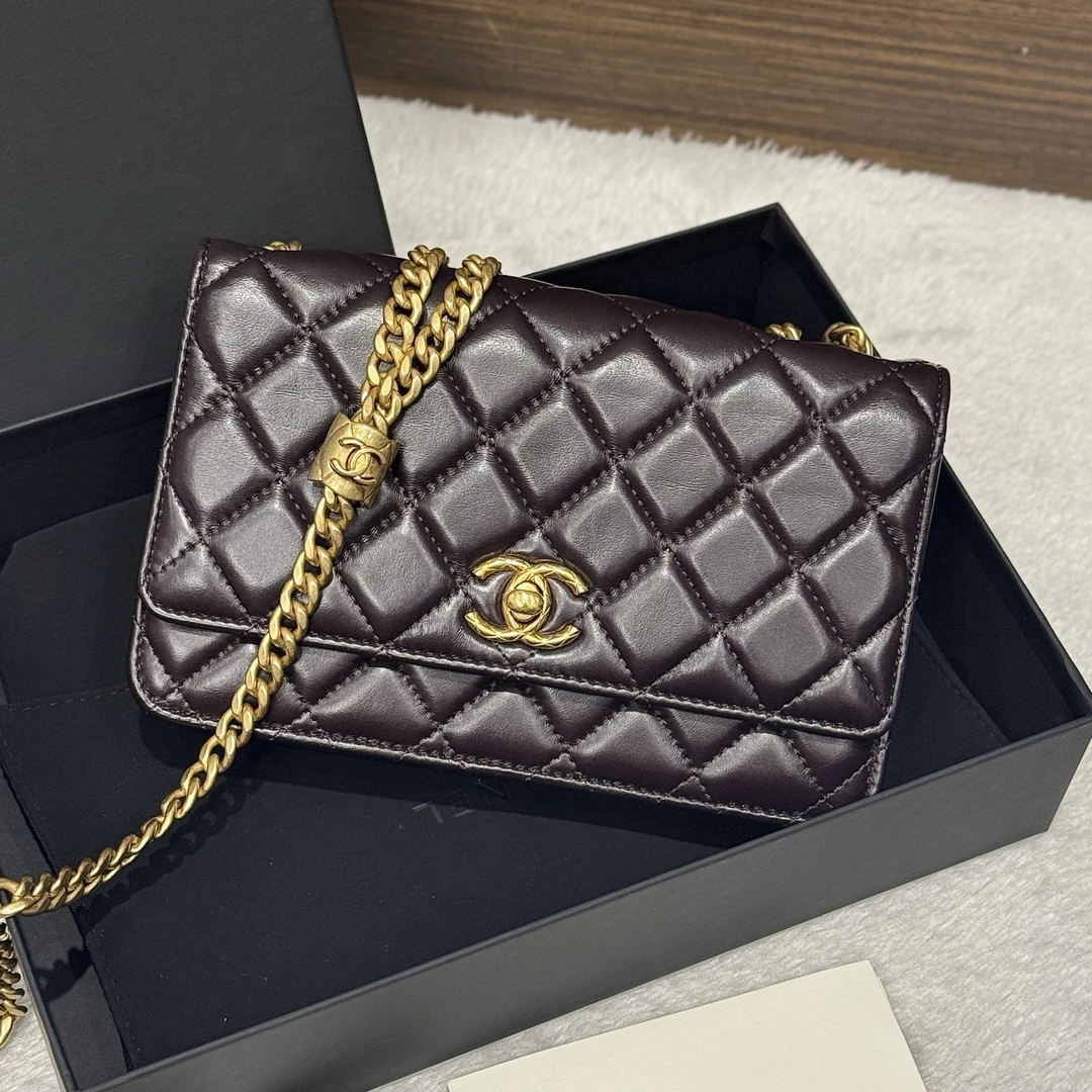 95新 Chanel/香奈儿 巧克力棕色金柱woc发财包/二奢