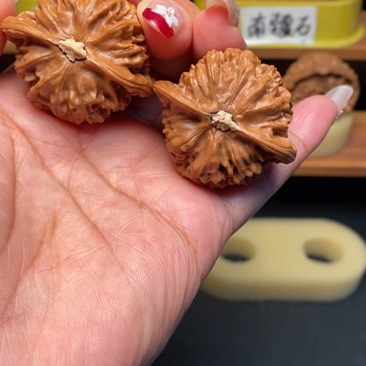 文玩核桃吊坠41全品宫灯