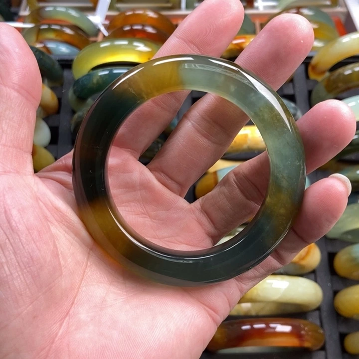 蛇纹石玉未镶嵌手镯安*