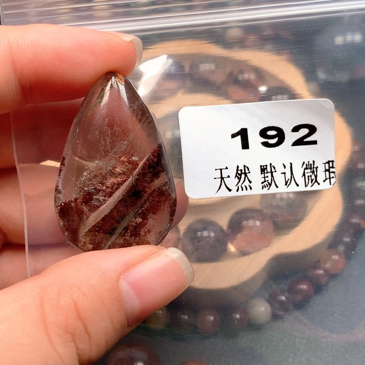 未镶嵌颈饰水晶草**绯水晶