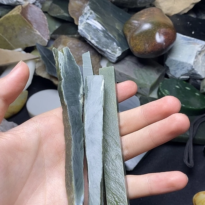 翰***雕和田玉（糖玉）未镶嵌珠宝半成品