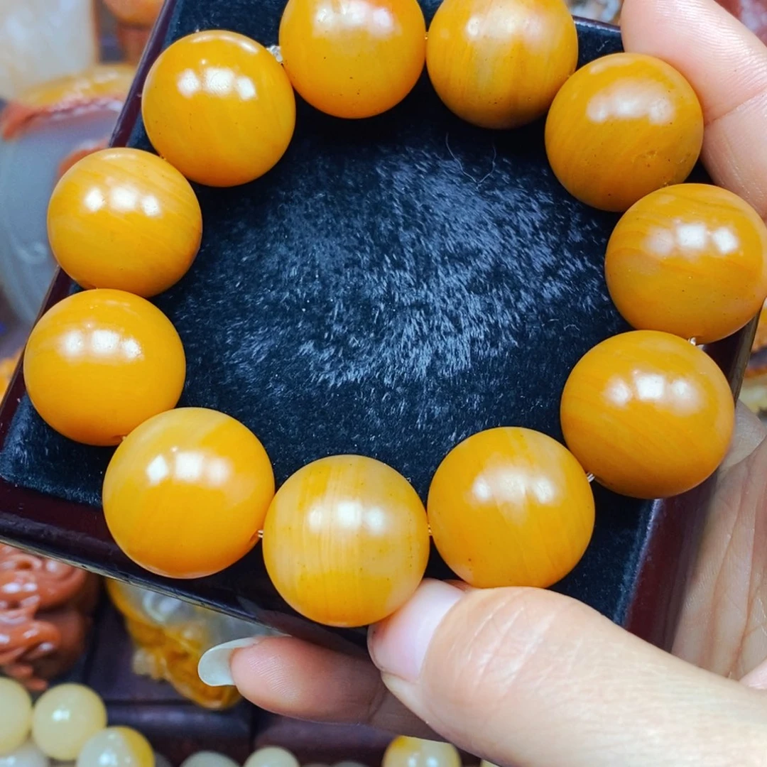 石英质玉（黄龙玉）未镶嵌颈饰