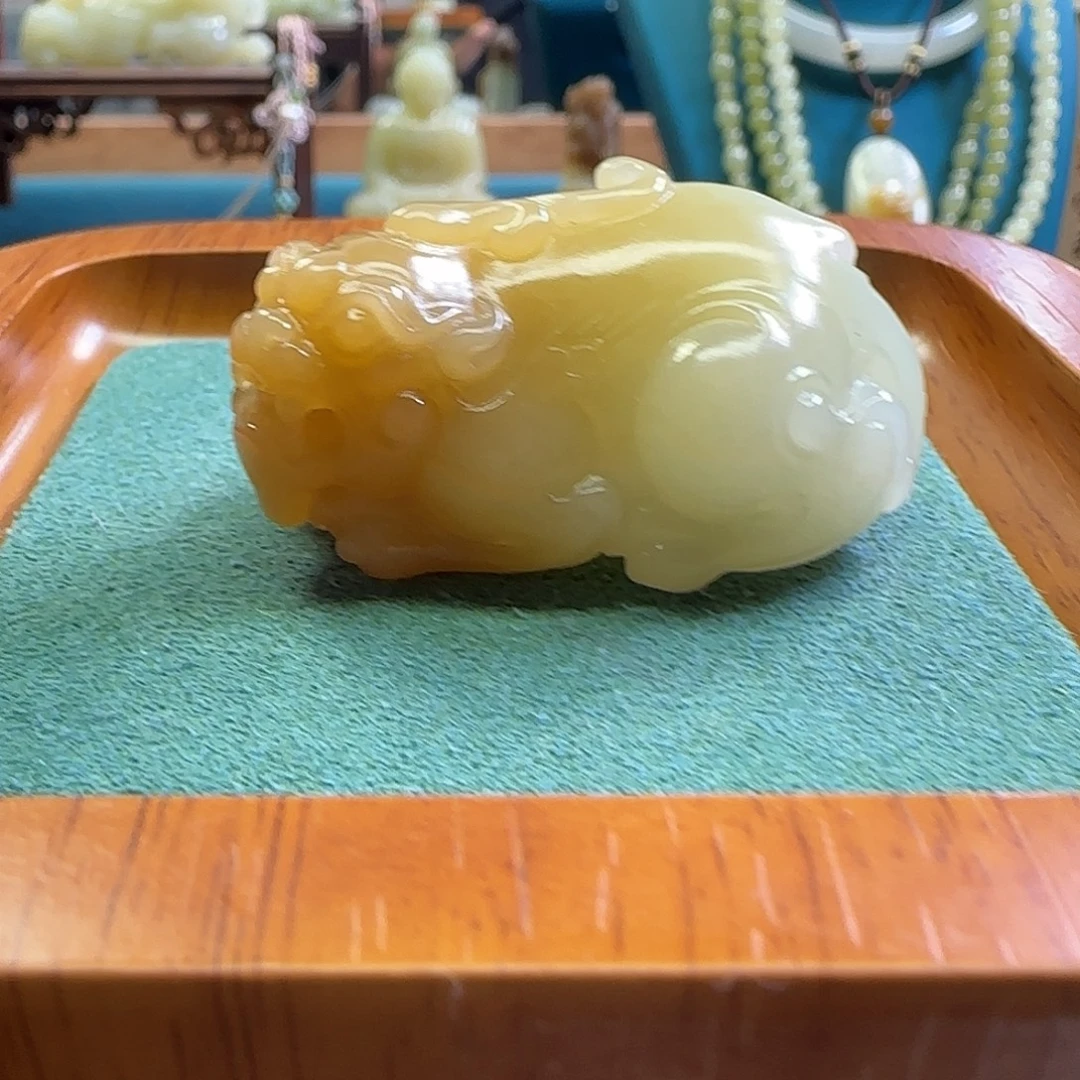 1***溜和田玉未镶嵌颈饰