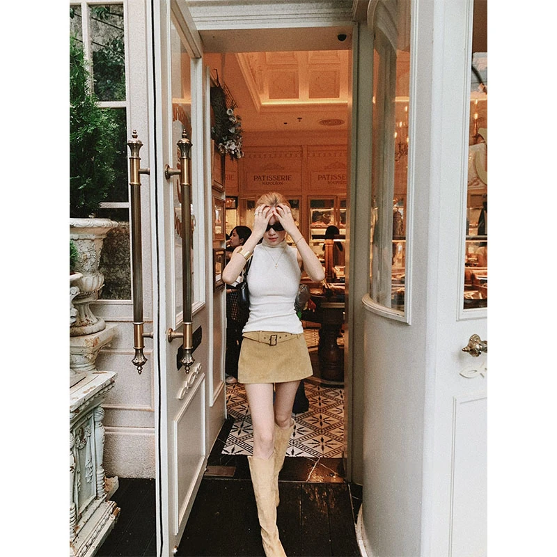 辣妹穿搭套装设计感半高领休闲百搭无袖上衣高腰a字半身裙短裙女