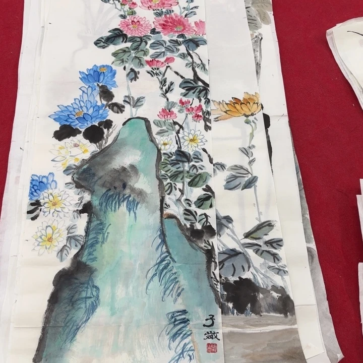 国画花鸟等图案为一体的