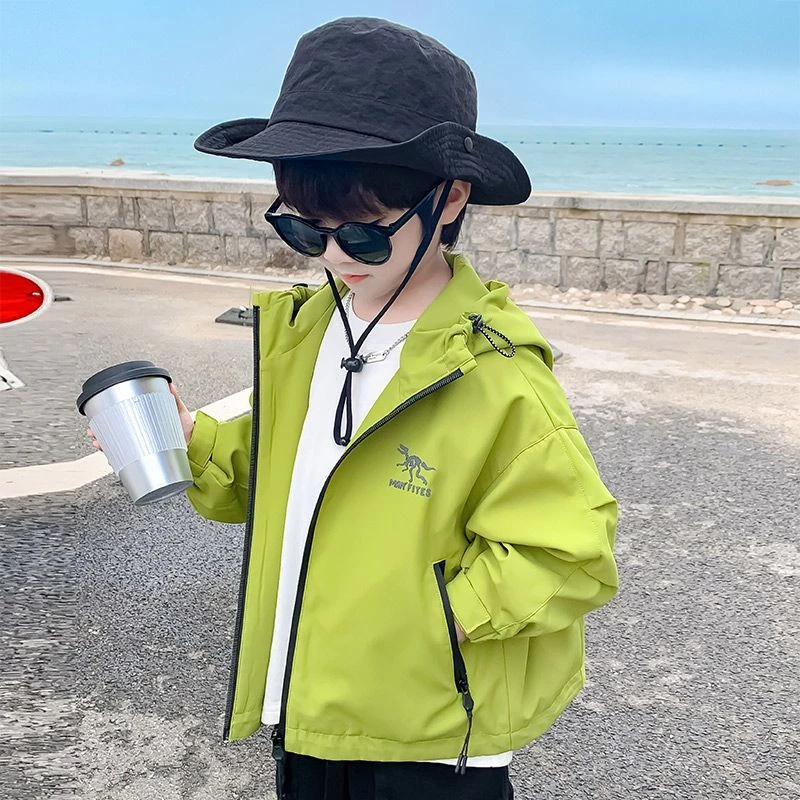 男童冲锋衣外套春秋款2025新款儿童秋装衣服韩系连帽痞帅酷帅上衣