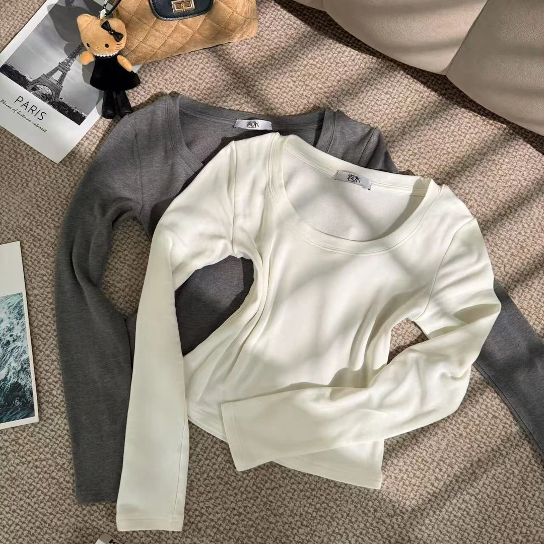 "百搭伴侣"秋冬设计感正肩修身长袖磨毛打底衫
