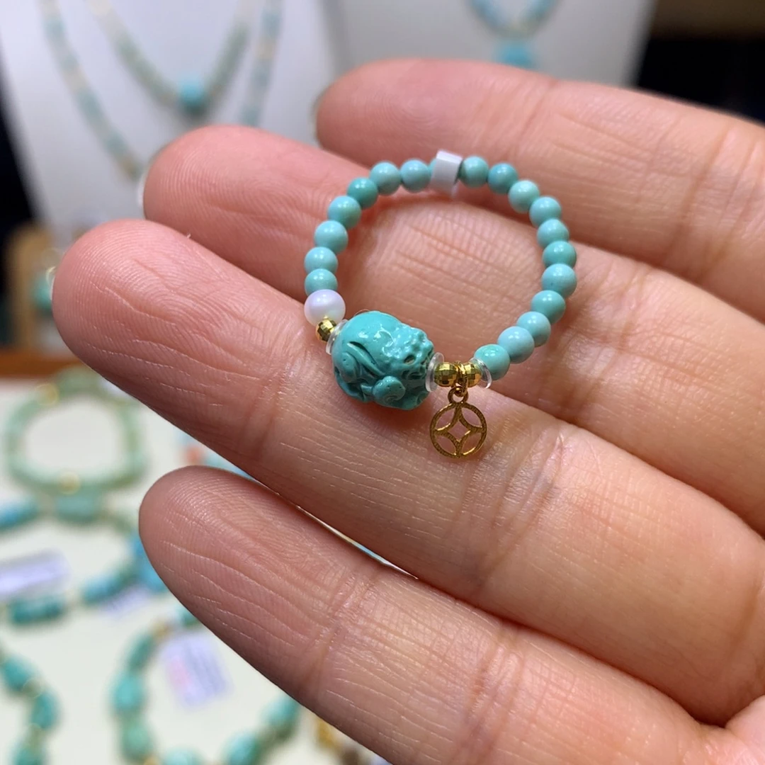 绿松石18K金镶嵌戒指