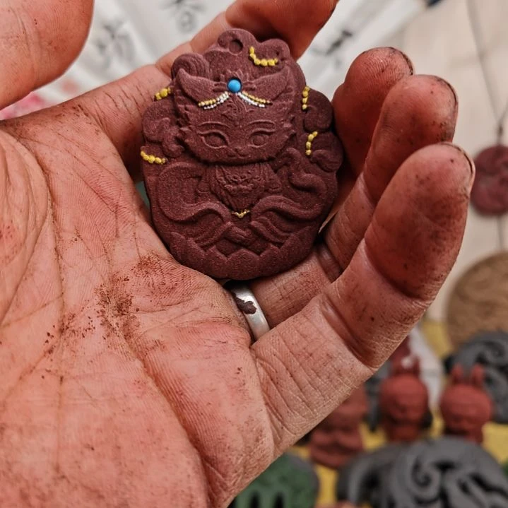 泥塑龙涎玫瑰镶嵌版九尾狐福利价