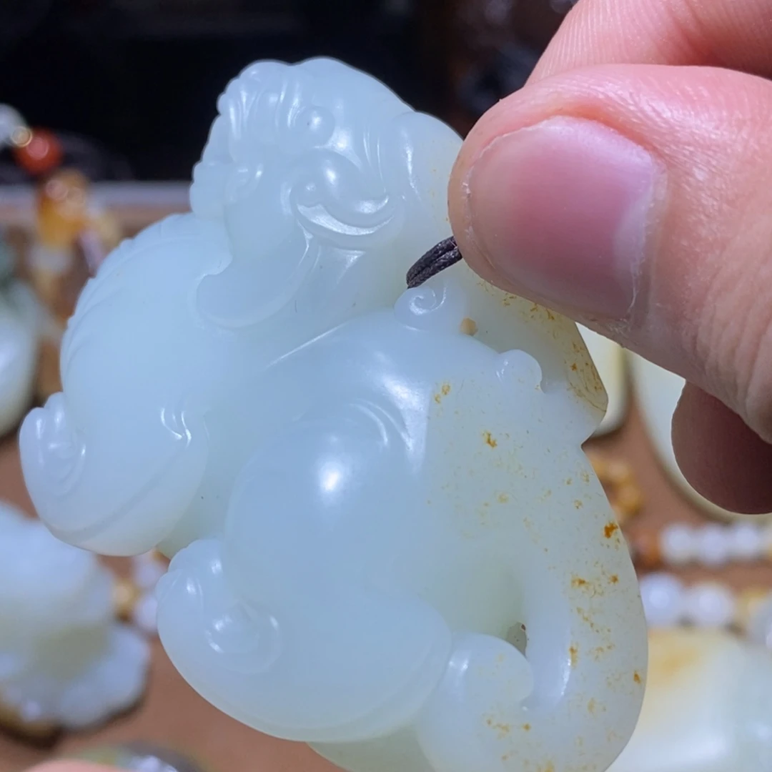颈饰未镶嵌和田玉阙**渊