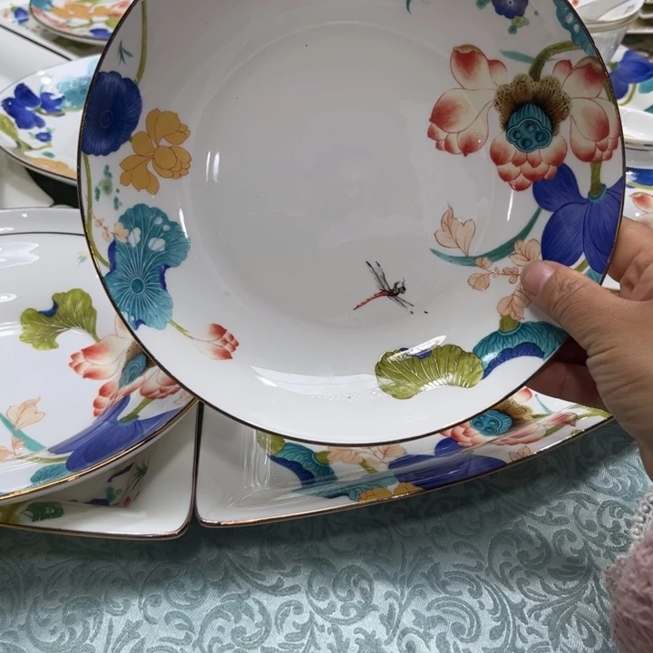 瓷片荷塘八寸深盘四个