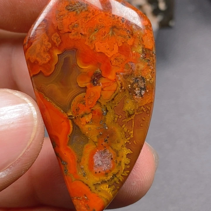 玛瑙/玉髓颈饰未镶嵌往***丁