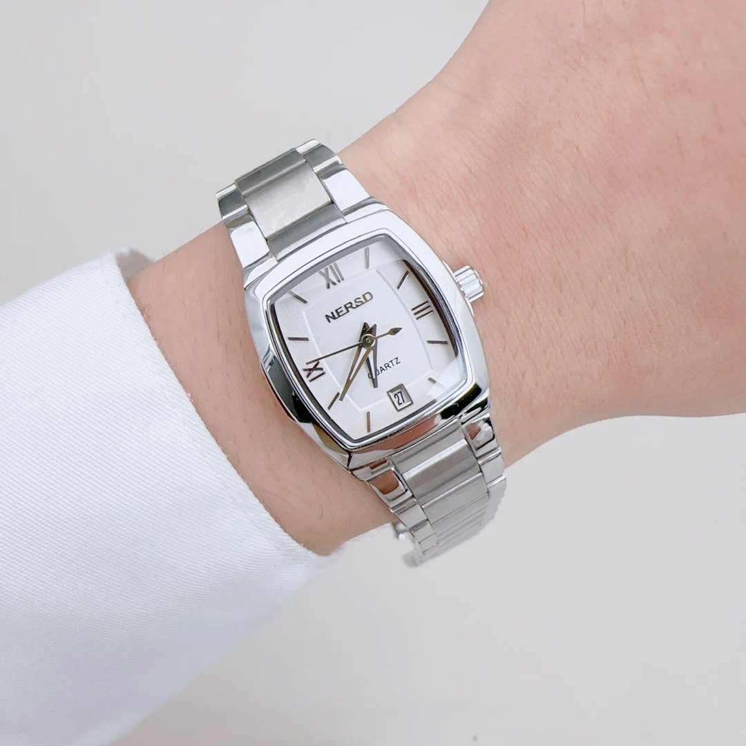 耐尔斯顿手表女方形精钢带气质日历防水进口石英机芯撤柜少量库存