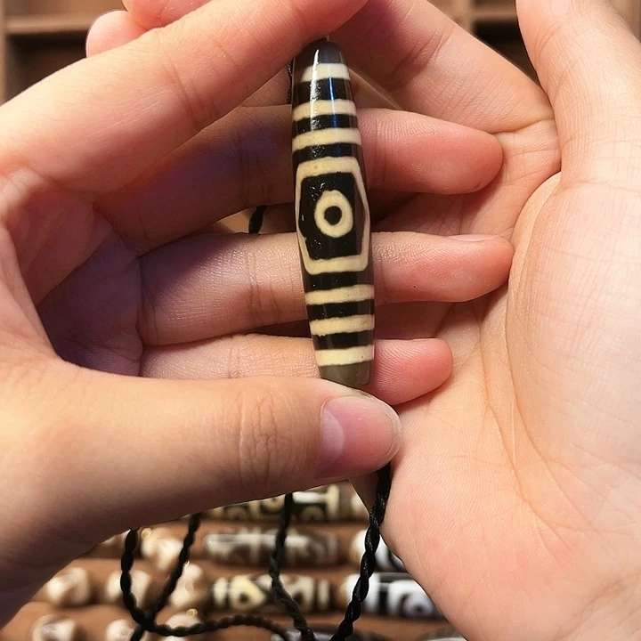 玛瑙/玉髓颈饰未镶嵌玉*