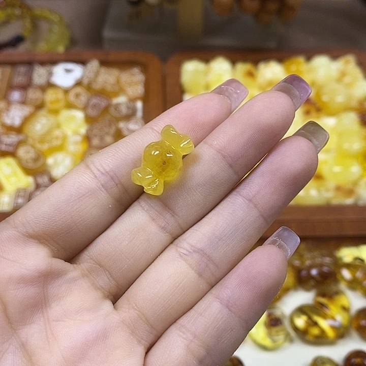 吊坠橄榄核糖果24