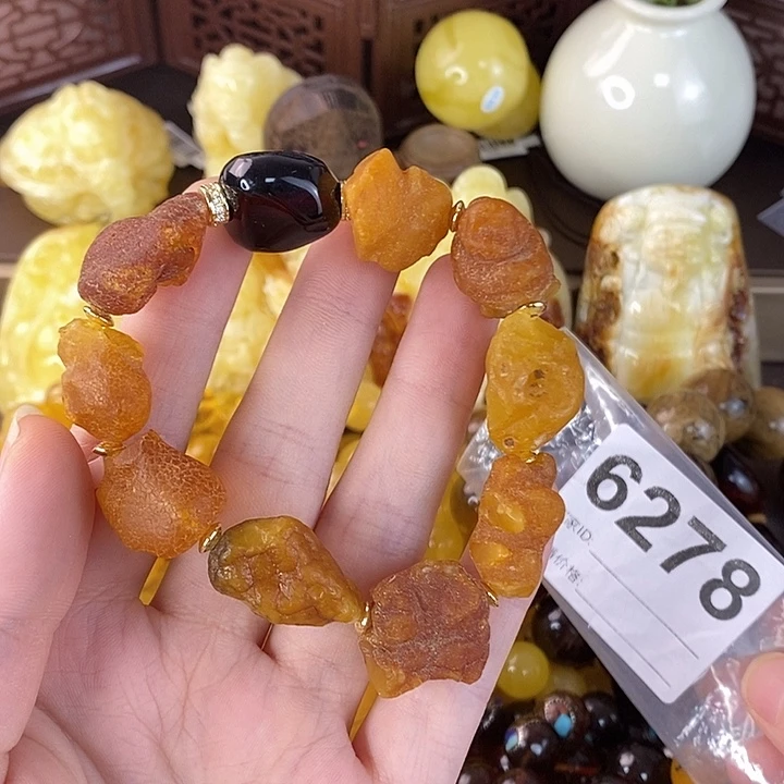 蜜蜡未镶嵌珠宝奇石