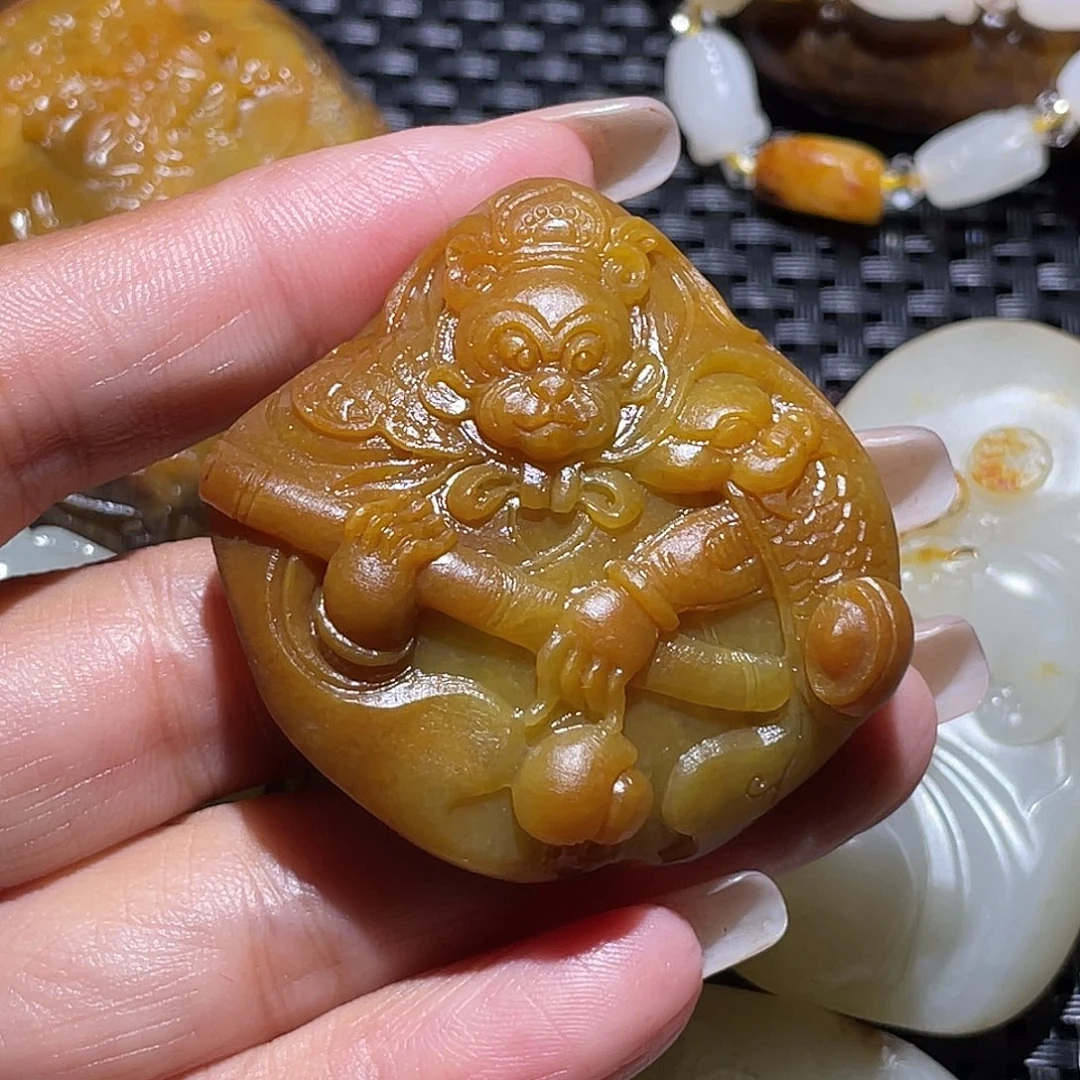 和田玉（糖玉）未镶嵌挂件