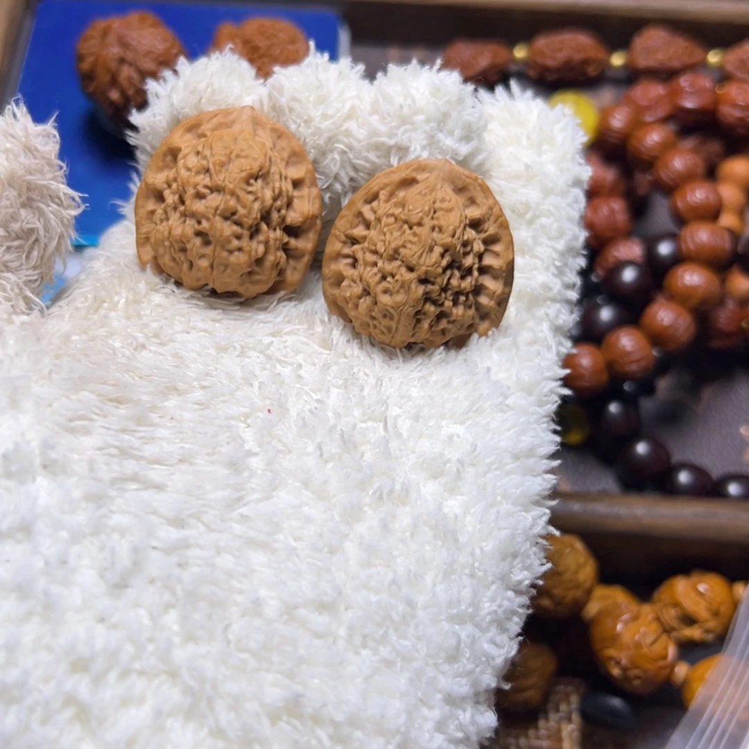 文玩核桃吊坠原树关关公子帽