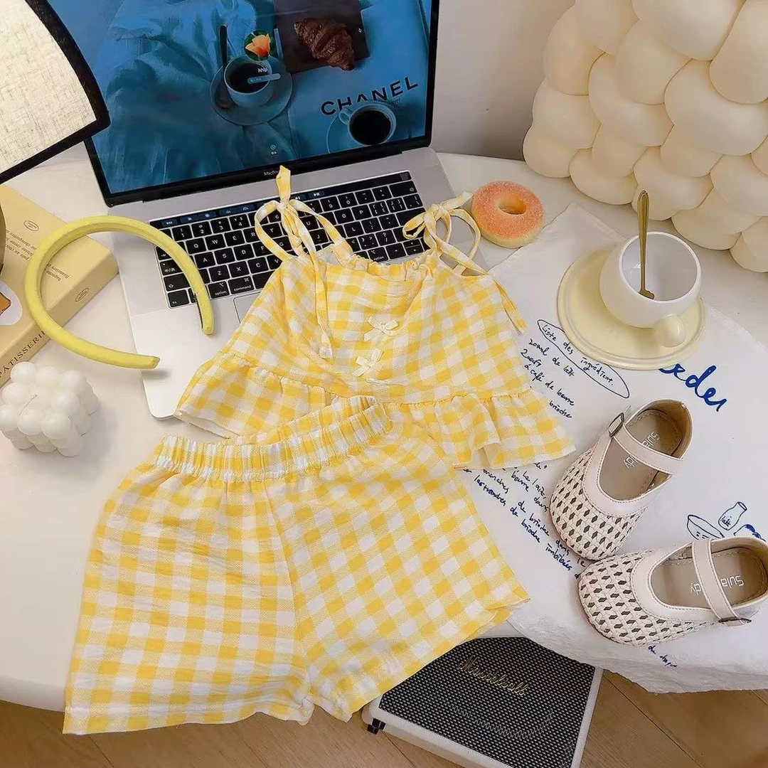 夏女童吊带短裤套装新款女宝冰感洋气格子控蝴蝶背心裙短裤两件套