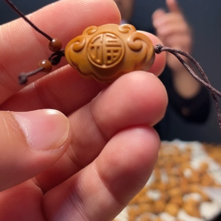 橄榄核吊坠橄榄核