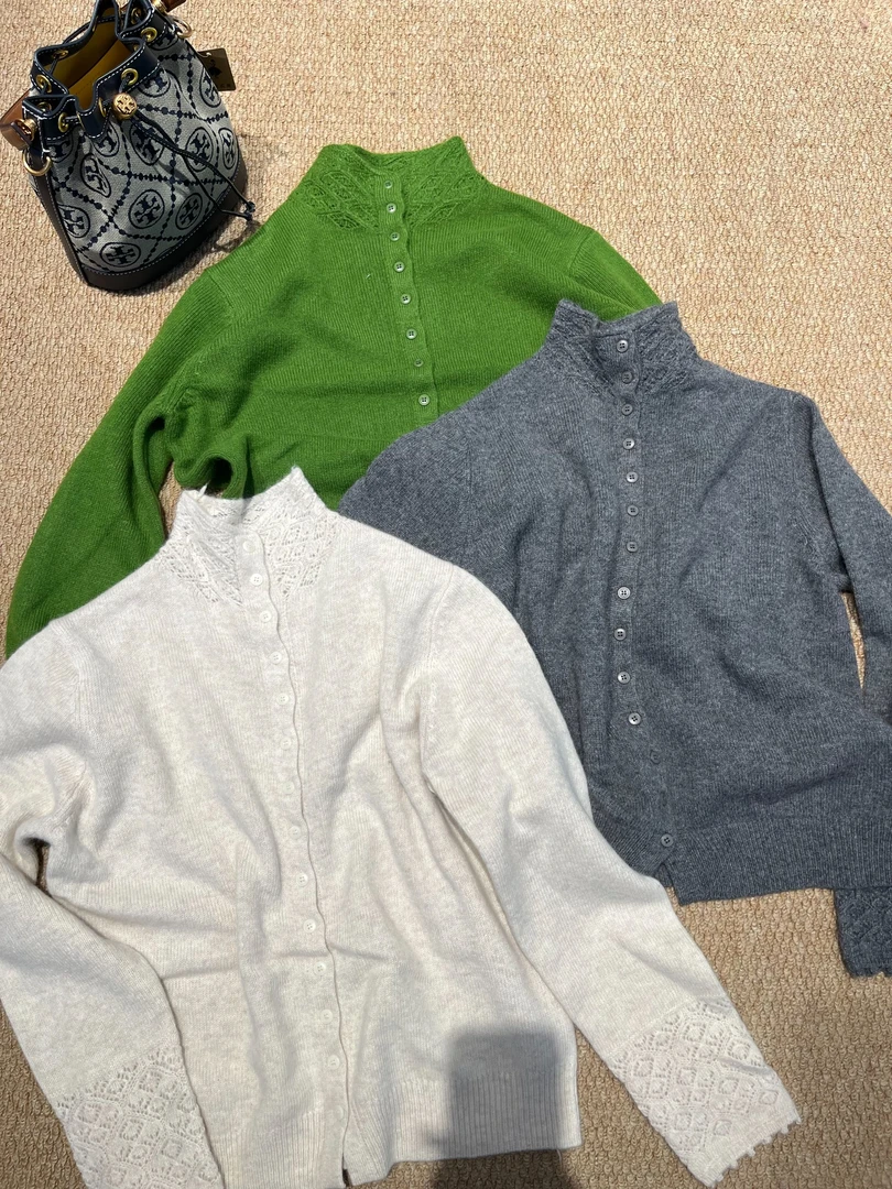 冬季新款半高领针织开衫百搭显瘦领口袖口钩花毛衣内搭【冬日雪松】