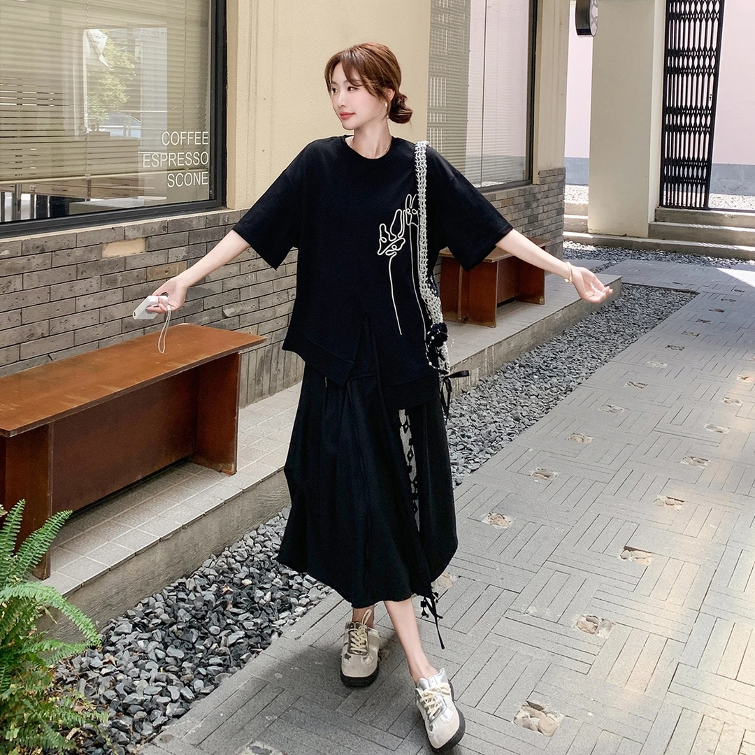 2025夏季新款时尚套装女设计感小众短袖高级感上衣半身裙两件套