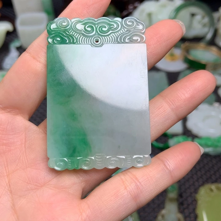 开***影翡翠未镶嵌挂件清