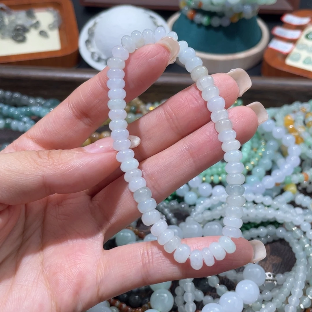 翡翠未镶嵌颈饰卡6