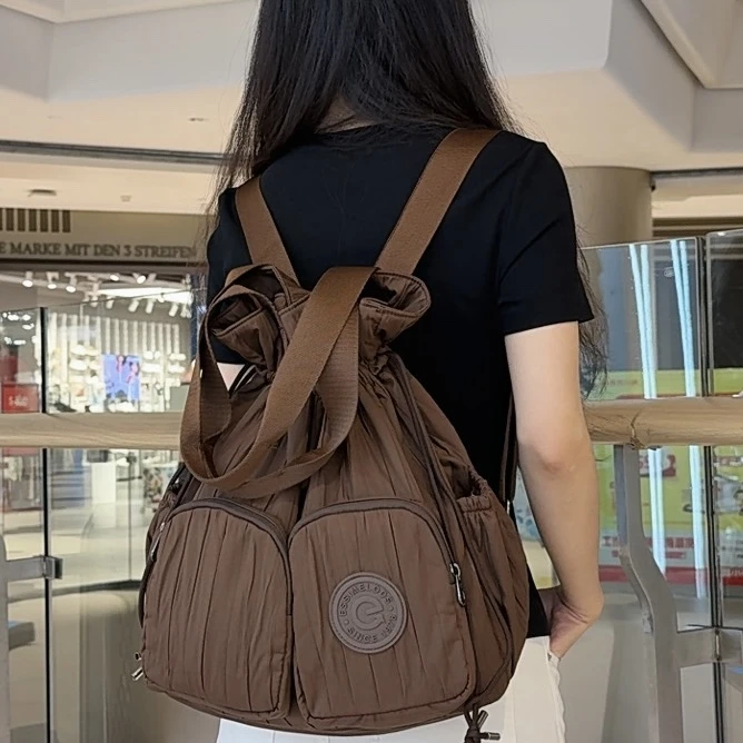 秋冬新款百褶面料女士单肩双肩托特手拎40-50岁洋气妈妈双肩包