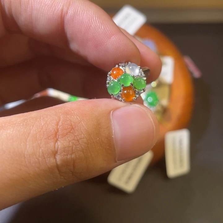 翡翠戒指未镶嵌戒指