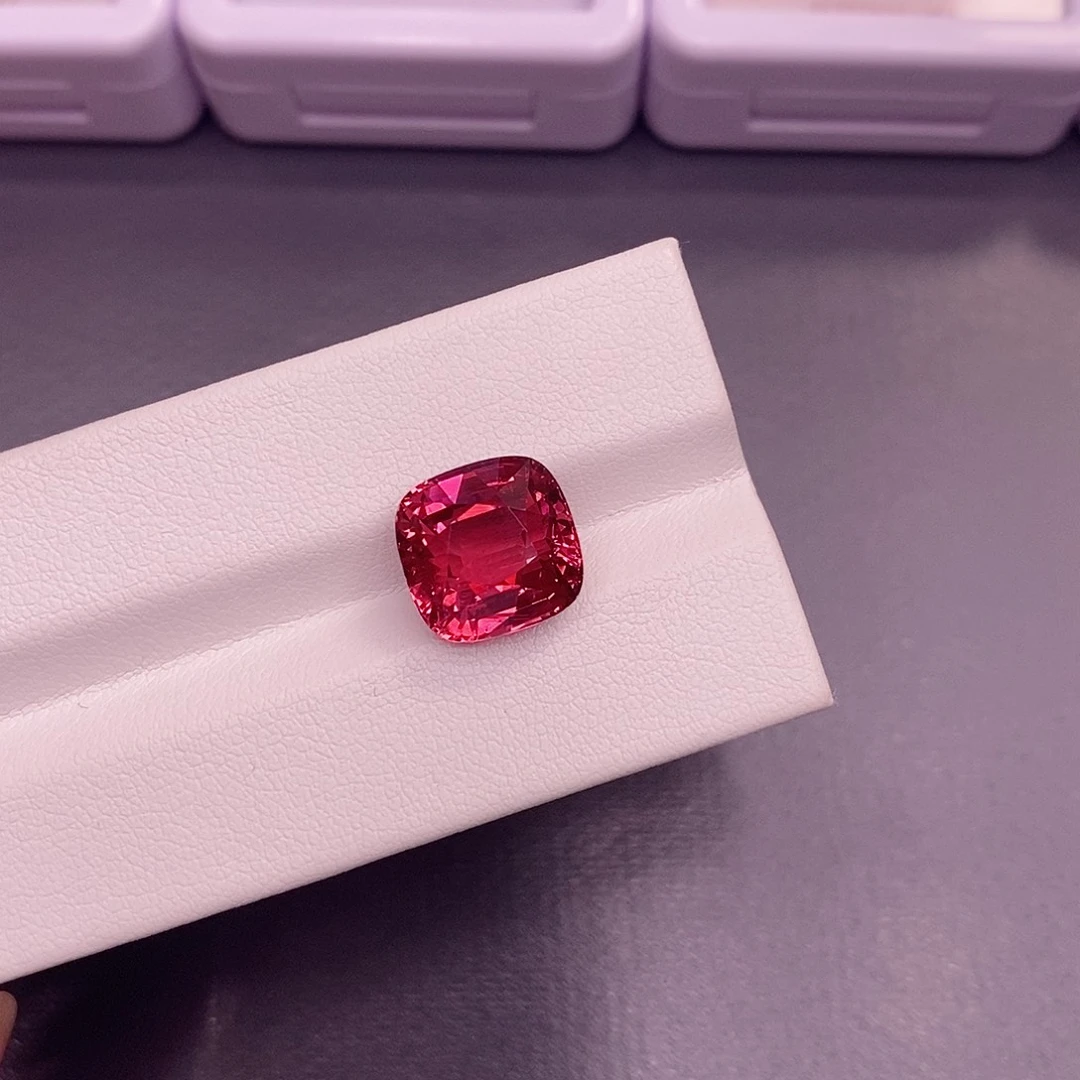 未镶嵌裸石碧玺6.46克拉