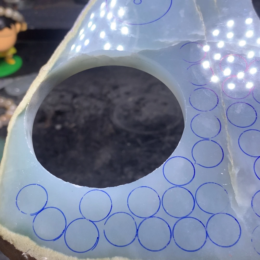 冷***漠定制翡翠未镶嵌翡翠