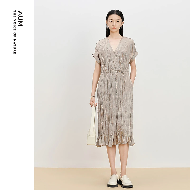 【晨晨甄选】AUM/噢姆夏季法式褶皱气质女装连衣裙M1EG31436