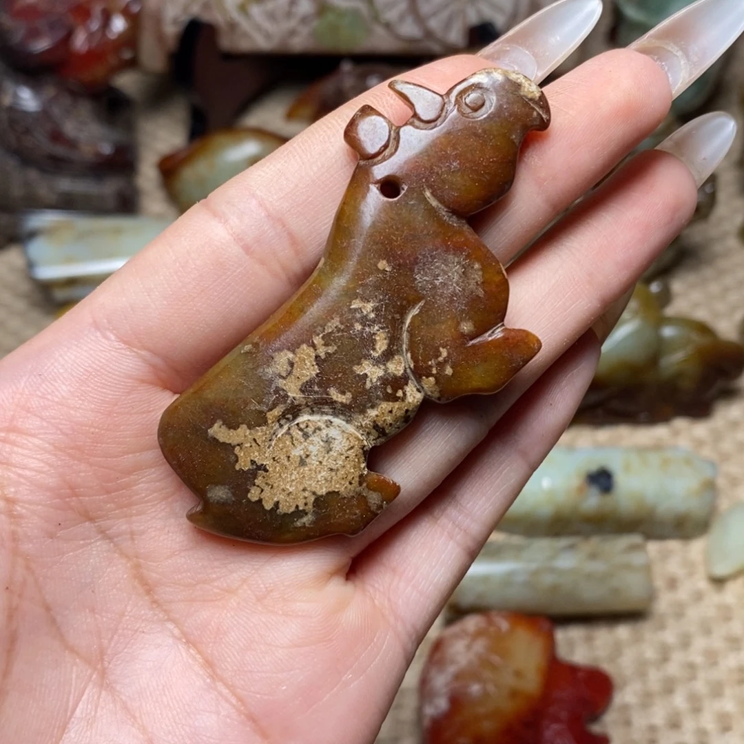 未镶嵌蛇纹石玉颈饰