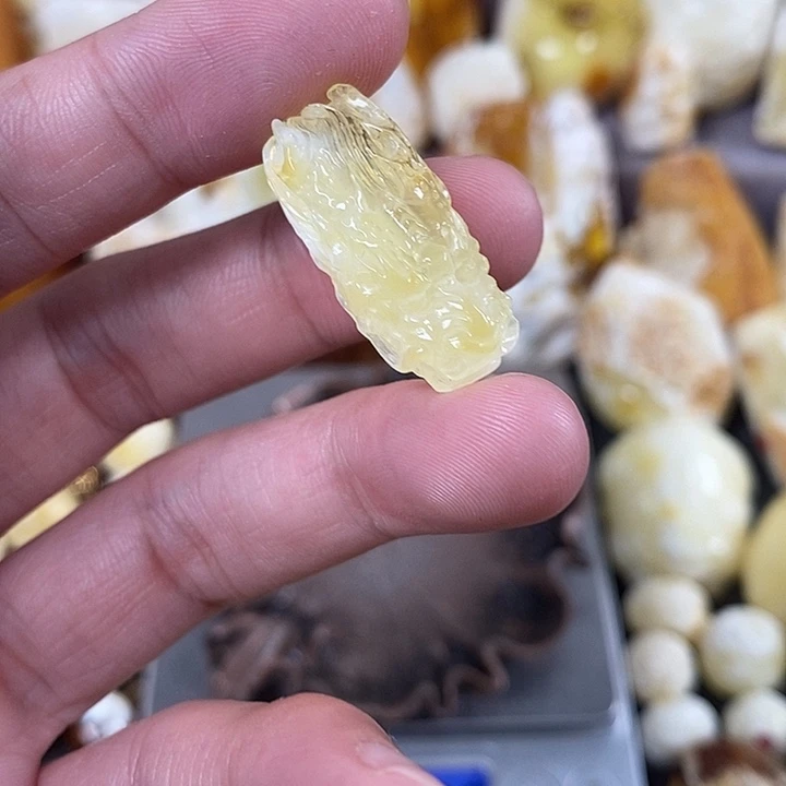 未镶嵌琥珀裸石我